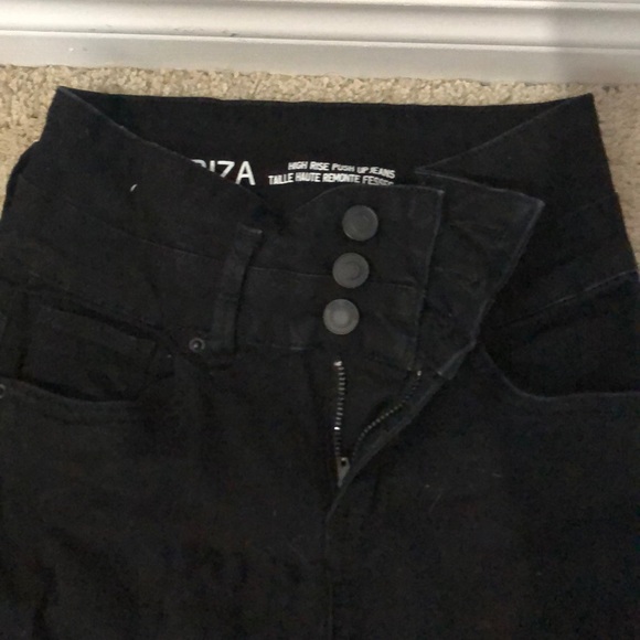 High rise pushup jeans - Picture 2 of 3